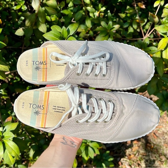 TOMS Casual Lace-Up Shoes - Picture 1 of 12